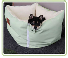 將圖片載入圖庫檢視器 KASHIMA Aomori Leather Car Seat Pet Bed With Velvet Cushion
