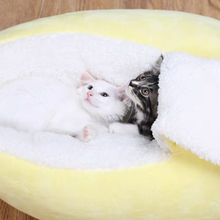 Load image into Gallery viewer, PETZROUTE Banana Pet Bed For Cats
