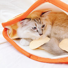 Load image into Gallery viewer, KASHIMA Potato Chips Hiding Pet Bed
